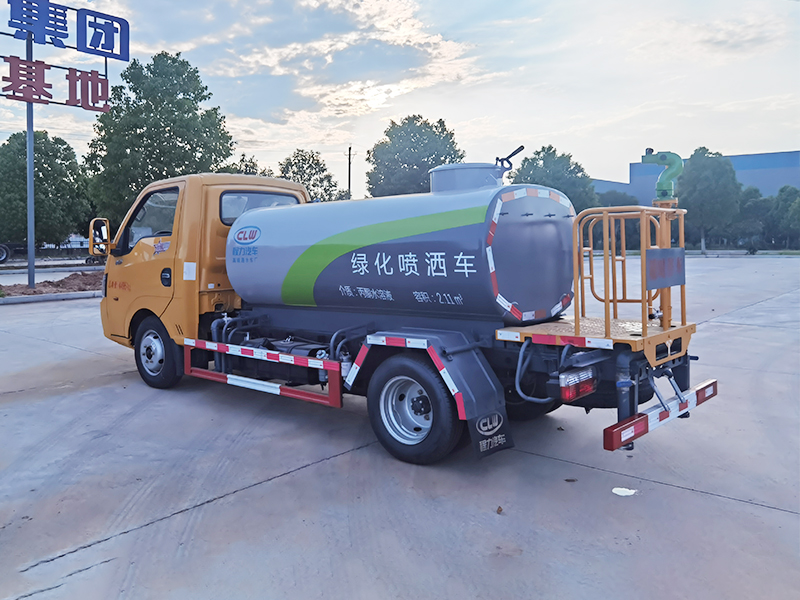 東風(fēng)途逸2.5方綠化噴灑車(chē)圖片5